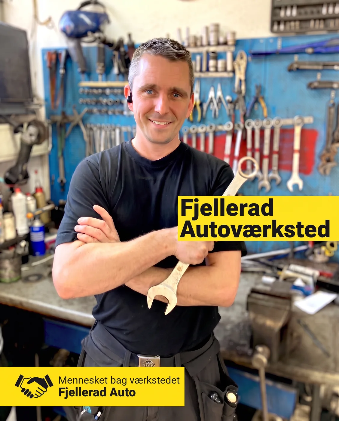 Ejeren af Fjellerad Auto i værkstedet med en skruenøgle